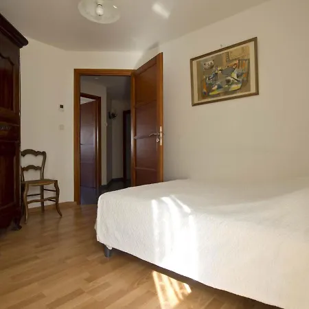 Apartment T4 Avec Garage Proche Plage Et Commerces - Fr-1-92-590 *