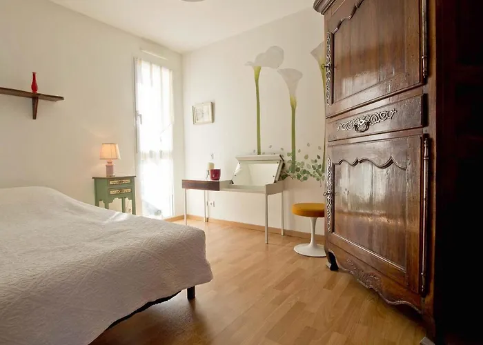 3 Proche De La Avec Garage - Fr-1-92-590 *