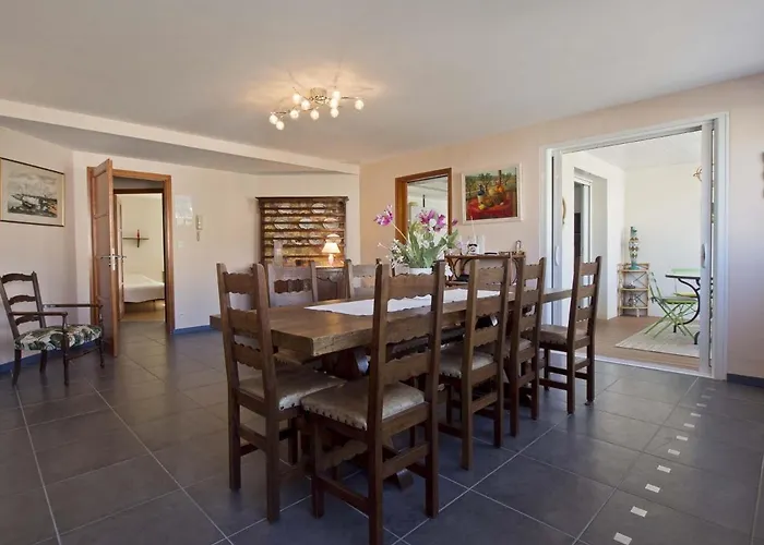 Apartmán 3 Proche De La Avec Garage - Fr-1-92-590 *